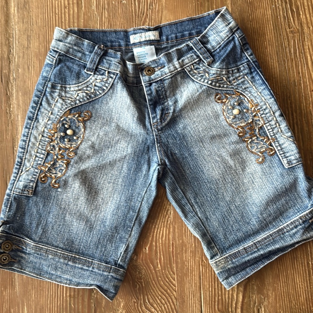 Newberry blue Denim Long Shorts Girls with pearls and embroidery Size 14